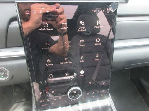 New 2026 GMC Terrain Elevation w/ Elevation Premium Package AWD/4WD image 17