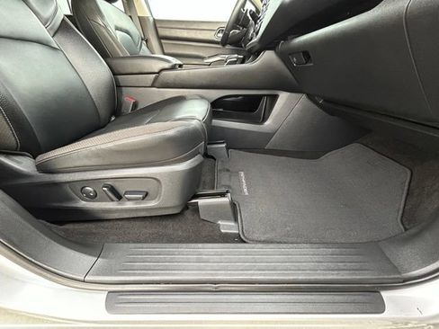 Certified 2025 Nissan Pathfinder SL AWD/4WD image 34