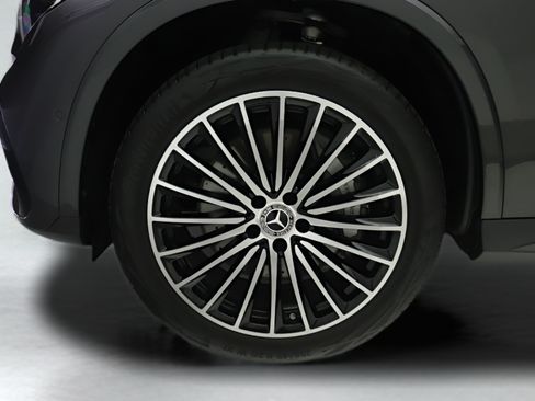Certified 2026 Mercedes-Benz GLC 300 image 27