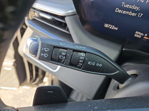 Used 2025 Buick Enclave Preferred image 25