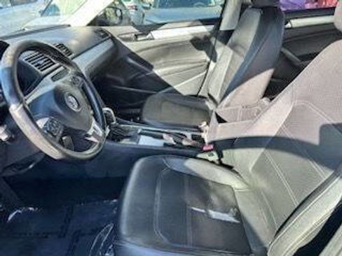 Used 2013 Volkswagen Passat 2.5 SE image 34