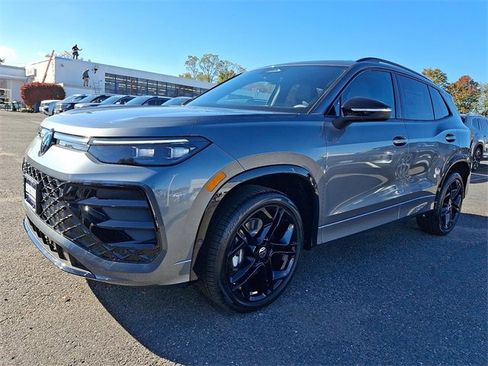 New 2026 Volkswagen Tiguan SE R-Line image 2