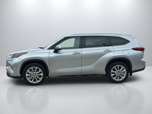 Used 2023 Toyota Highlander Limited AWD/4WD image 8
