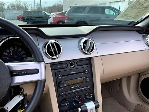 Used 2006 Ford Mustang GT Premium image 6