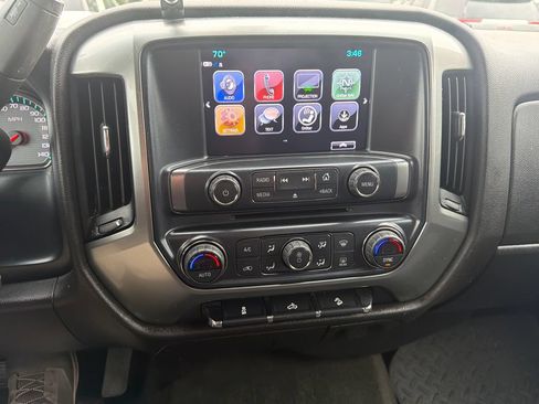 Used 2018 Chevrolet Silverado 1500 LT w/ Redline Edition AWD/4WD image 18
