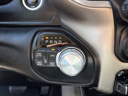 Used 2019 RAM 1500 Laramie image 25