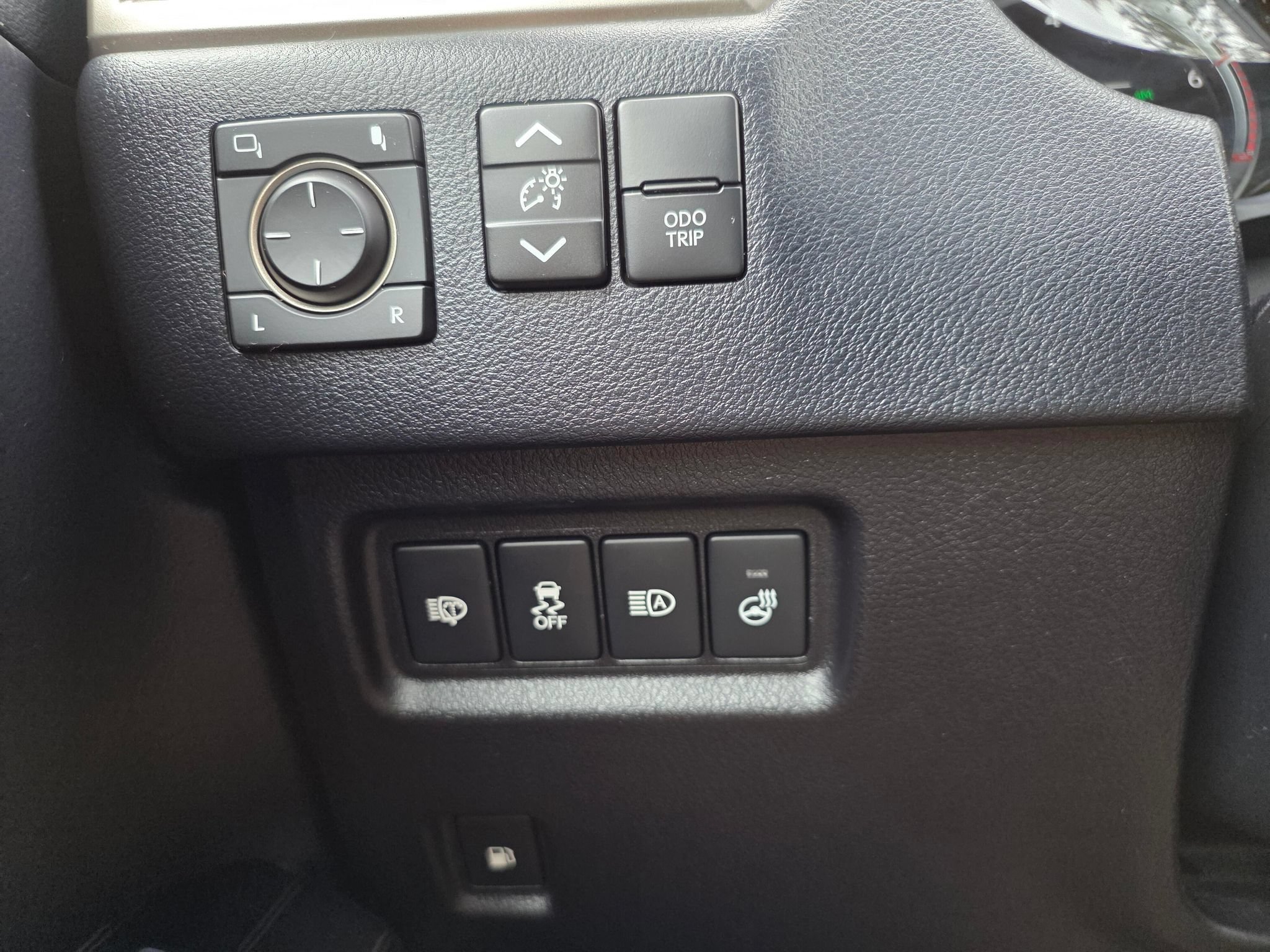 Used 2021 Lexus GX 460 Premium w/ Premium Package AWD/4WD image 23