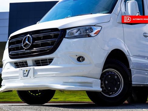 Used 2021 Mercedes-Benz Sprinter 3500 w/ Swivel Seat Package image 2