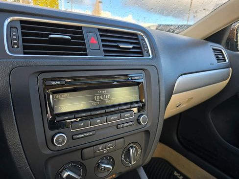 Used 2013 Volkswagen Jetta SE image 27