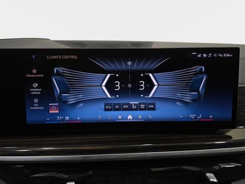 Used 2024 BMW X5 xDrive40i w/ Premium Package image 27