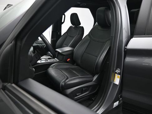 Used 2023 Ford Explorer ST w/ Equipment Group 401A AWD/4WD image 9