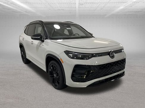 New 2026 Volkswagen Tiguan SE R-Line AWD/4WD image 4