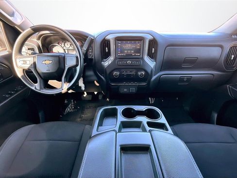 Used 2020 Chevrolet Silverado 1500 Custom w/ Custom Value Package image 8