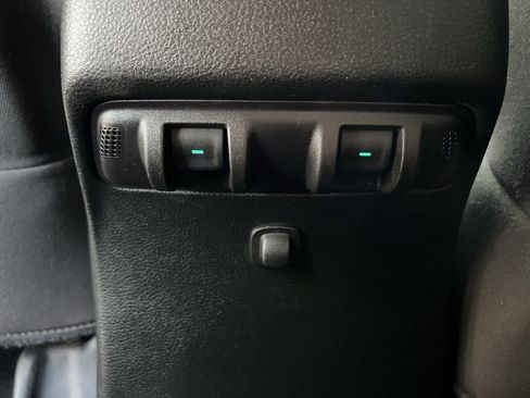 Used 2018 Jeep Wrangler Unlimited Sport S image 18