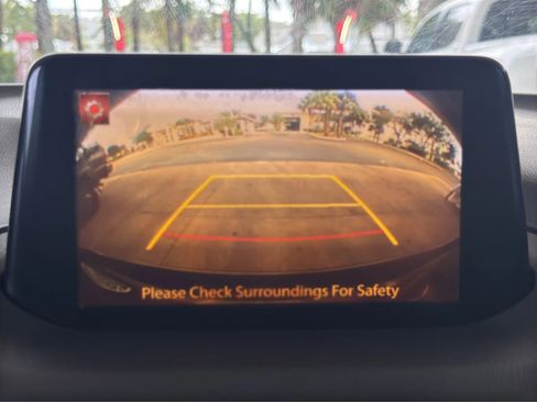 Used 2017 MAZDA MAZDA3 Sport image 31