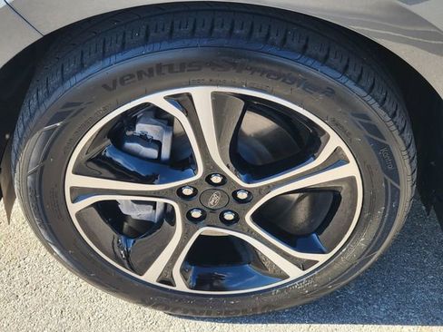 Used 2023 Ford Edge ST image 9