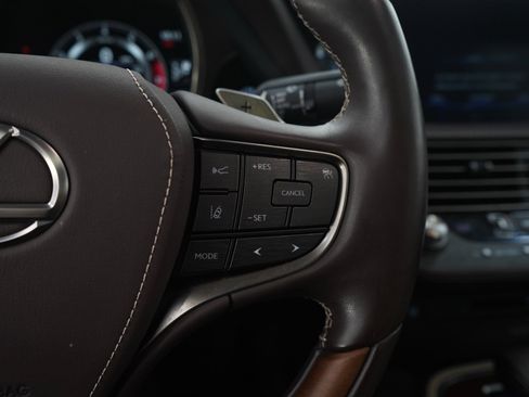 Used 2020 Lexus LS 500 AWD w/ Interior Upgrade Package image 29