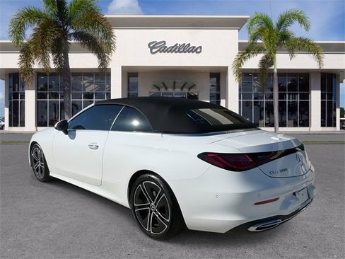 Used 2025 Mercedes-Benz CLE 300 4MATIC Cabriolet image 11