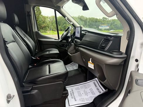 Used 2026 Ford Transit 250 148 Medium Roof RWD image 30