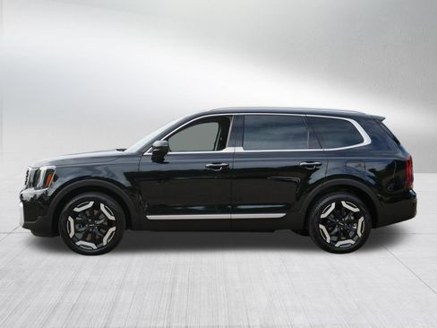 Certified 2025 Kia Telluride S AWD/4WD image 4