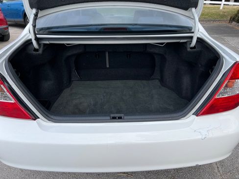 Used 2002 Toyota Camry LE image 9