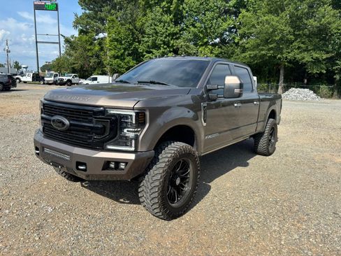 Used 2019 Ford F250 Limited w/ FX4 Off-Road Package AWD/4WD image 8