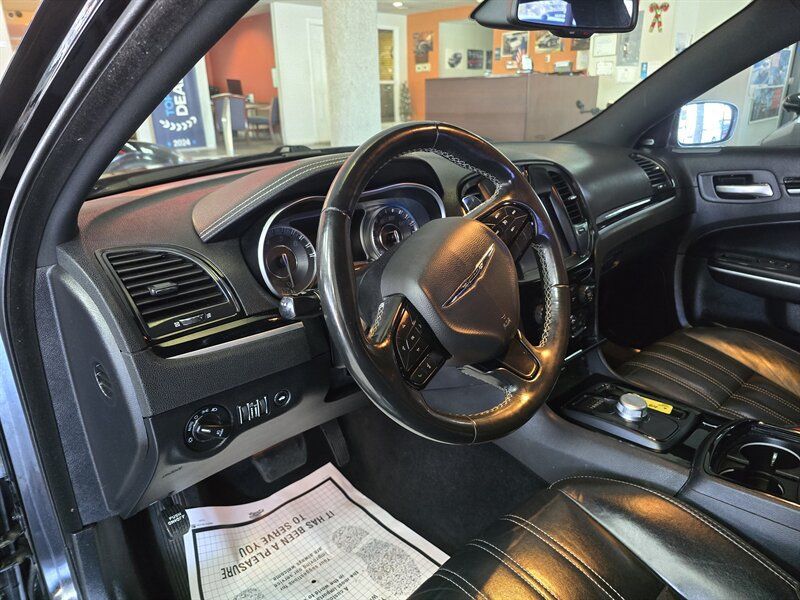 Used 2021 Chrysler 300 S RWD image 7