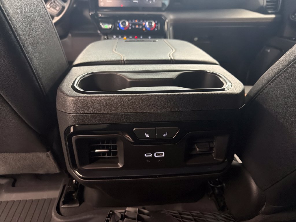 Used 2024 GMC Sierra 2500 AT4 w/ AT4 Premium Plus Package AWD/4WD image 17