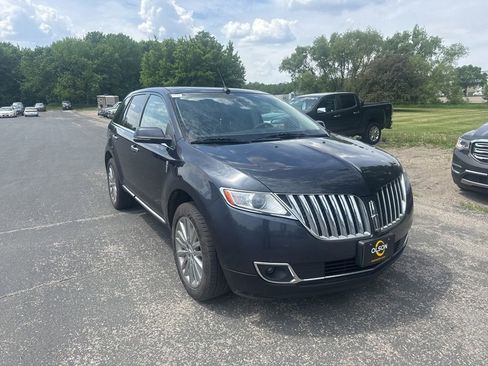Used 2015 Lincoln MKX AWD w/ Equipment Group 102A image 10