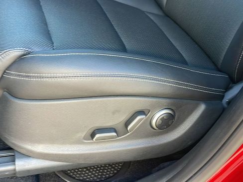 Used 2025 Genesis GV70 2.5T image 27