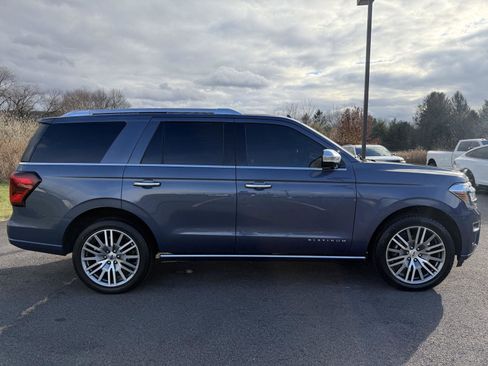 Used 2022 Ford Expedition Platinum image 9