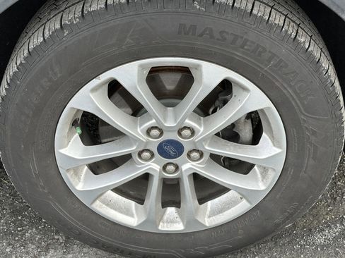 Used 2021 Ford Escape SE w/ Cold Weather Package image 10