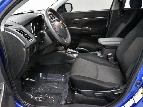 Used 2019 Mitsubishi Outlander Sport ES image 12