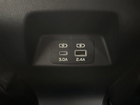 Used 2024 Subaru Crosstrek 2.0i Premium image 19