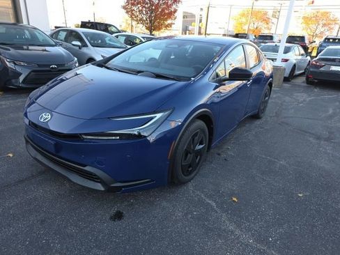 New 2026 Toyota Prius LE image 3