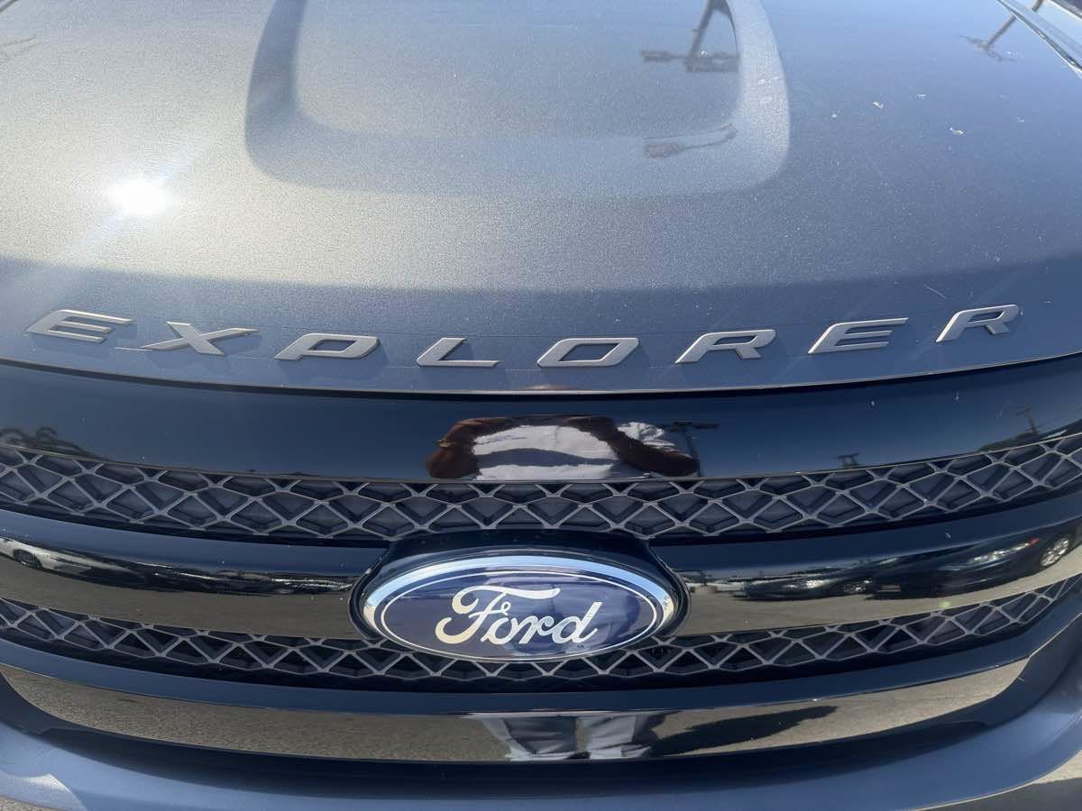 Used 2015 Ford Explorer Sport w/ Equipment Group 401A AWD/4WD image 17