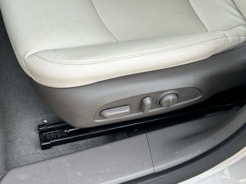 Used 2024 Chevrolet Malibu LT image 21