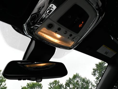 Used 2018 Rolls-Royce Ghost RWD image 34