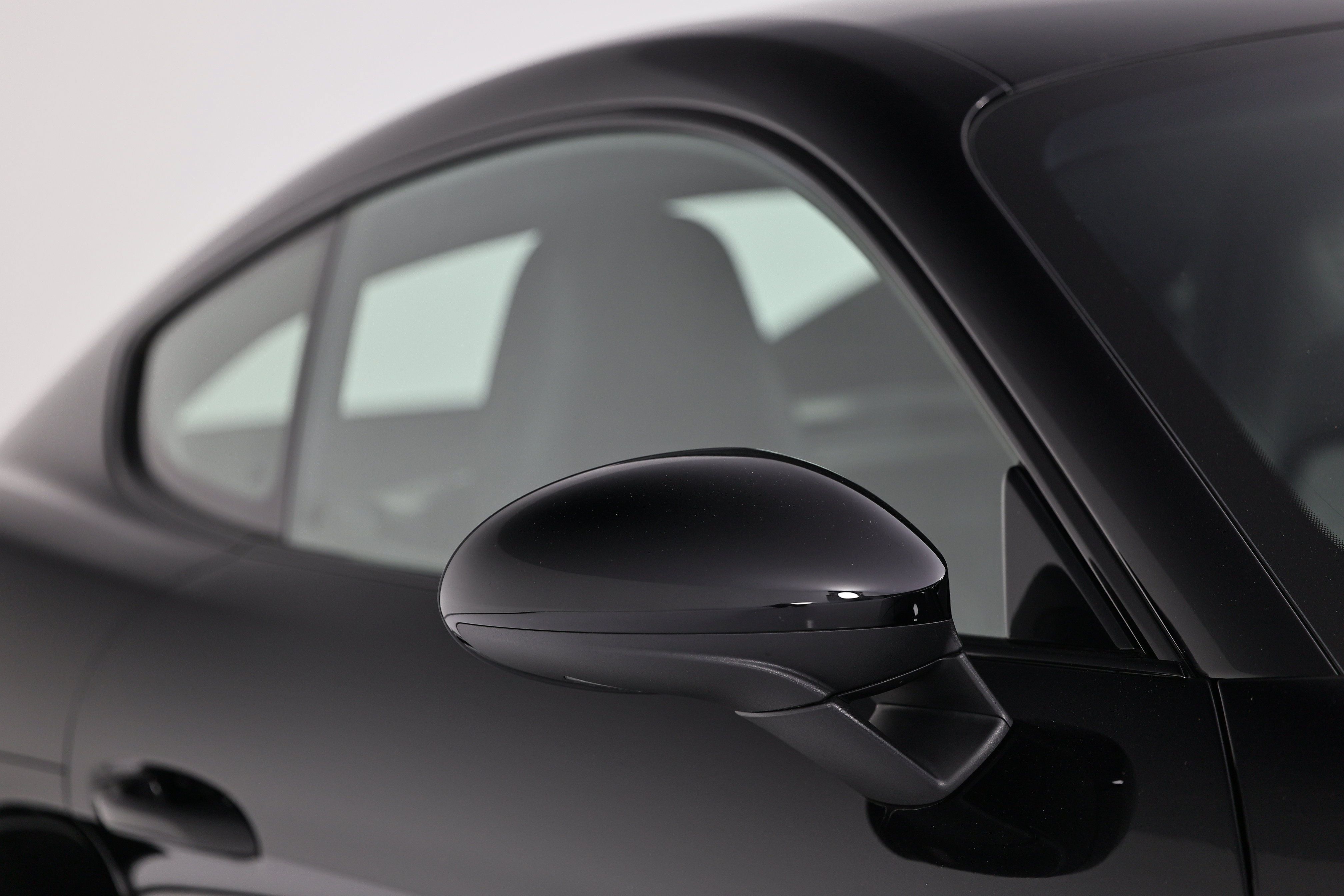 Certified 2024 Porsche 718 Cayman S RWD image 19