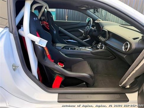 Used 2018 Chevrolet Camaro SS RWD image 40