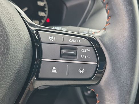 Certified 2025 Honda HR-V Sport image 10