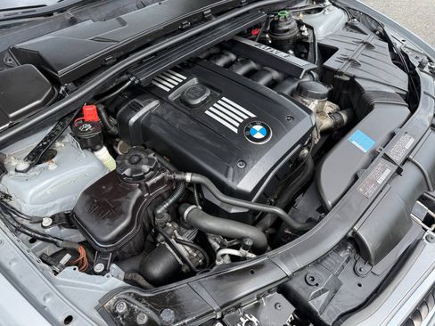 Used 2009 BMW 328i xDrive Sedan AWD/4WD image 39