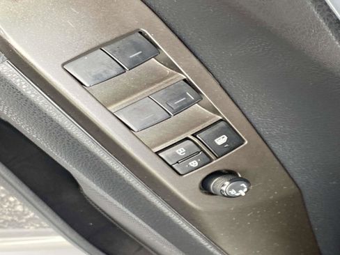 Used 2023 Toyota Camry SE image 27