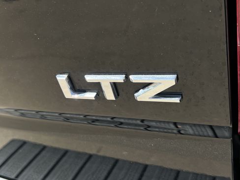 Used 2022 Chevrolet Silverado 1500 LTZ AWD/4WD image 33