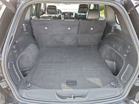 Used 2020 Jeep Grand Cherokee Altitude image 33