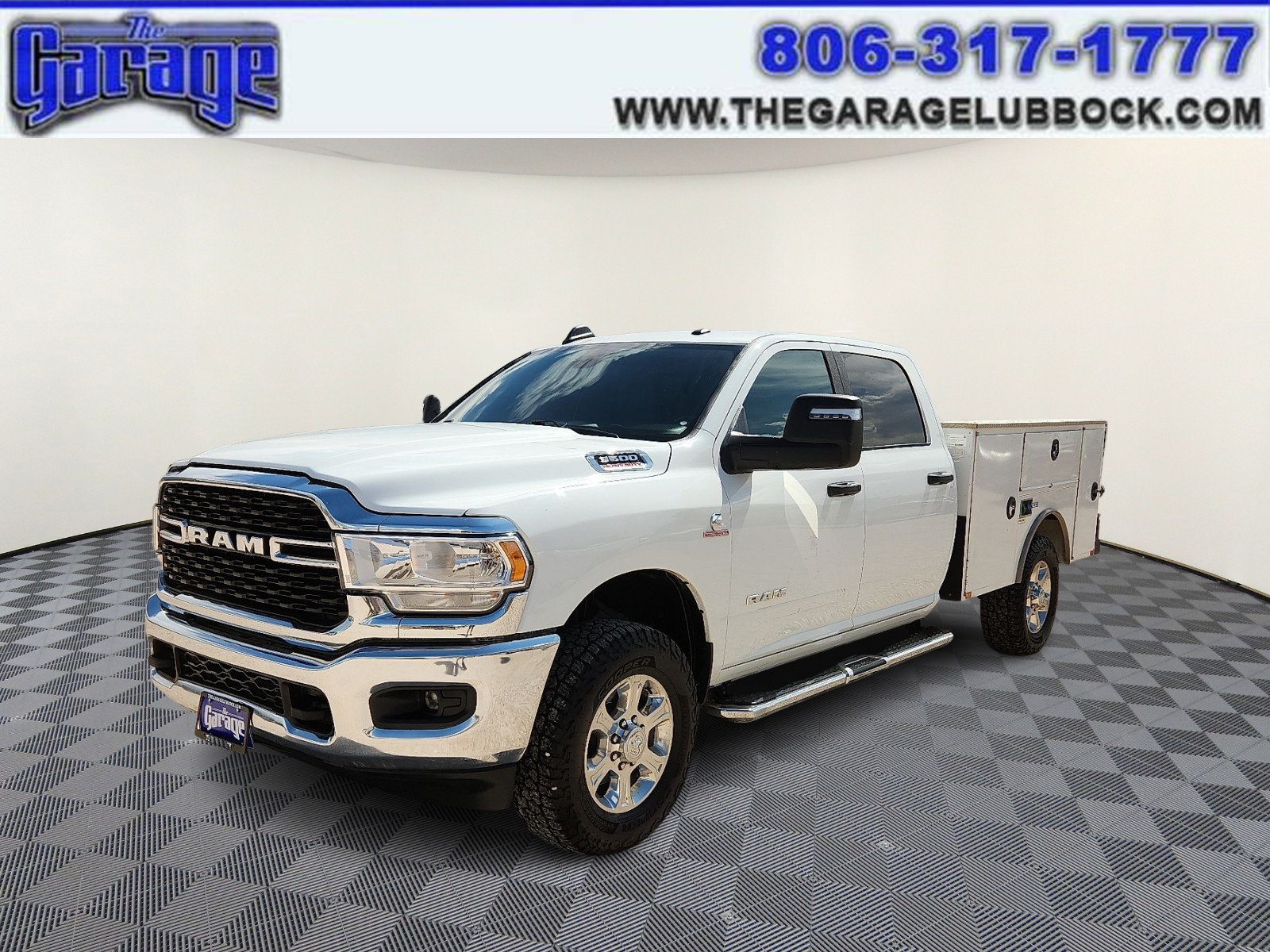 Used 2024 RAM 3500 Big Horn AWD/4WD image 1