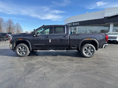 New 2026 GMC Sierra 2500 SLE w/ SLE Value Package; image 7