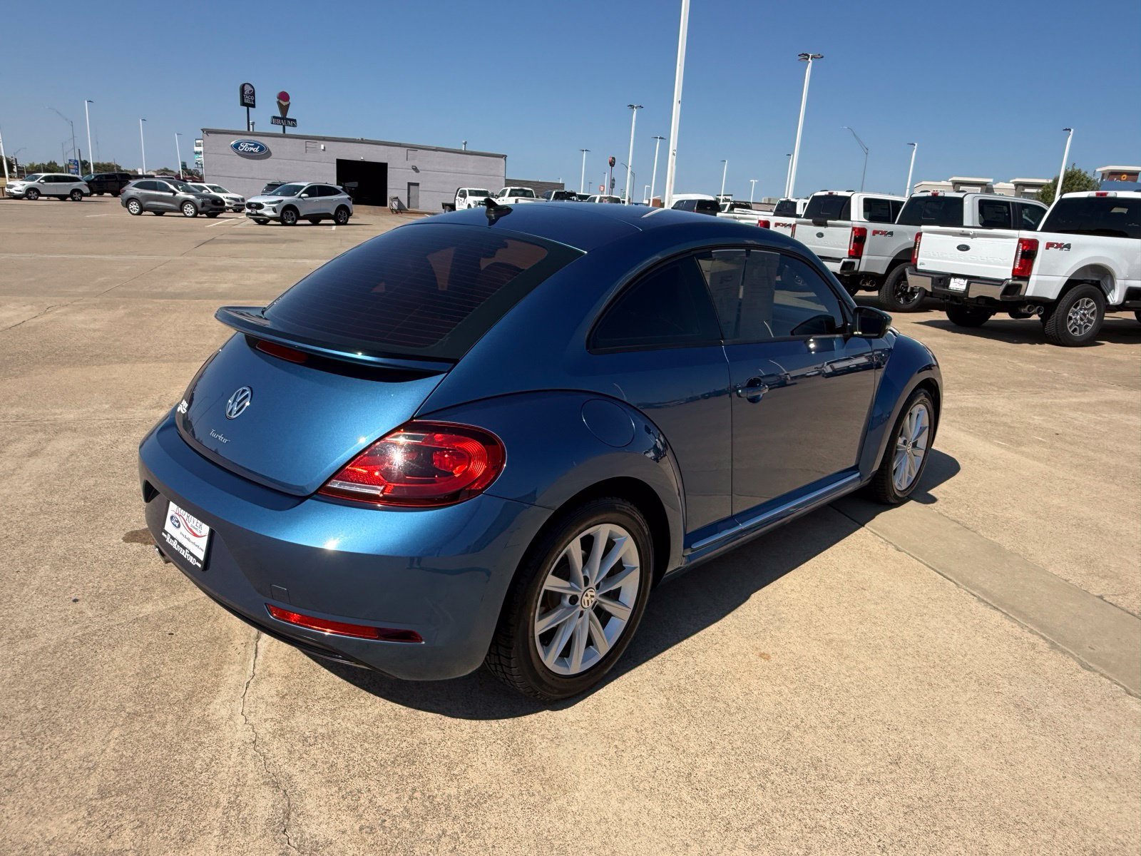 Used 2018 Volkswagen Beetle 2.0T S w/ Style & Comfort Package For S FWD image 5