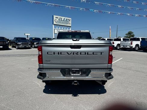 Used 2025 Chevrolet Silverado 2500 LT AWD/4WD image 18