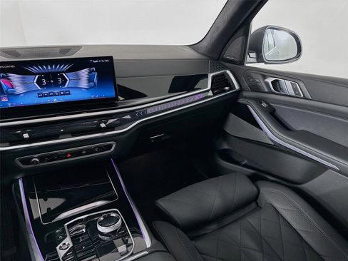Certified 2024 BMW X7 xDrive40i w/ Executive Package image 25